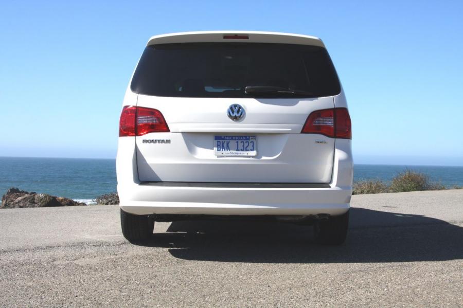  Volkswagen Routan 2009 года  (фото 18 из 80)